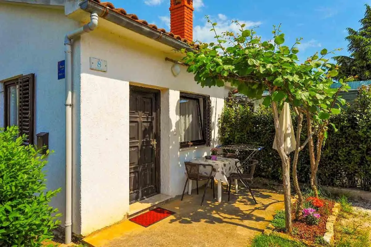 Apartments Ina & Ika روفينج 3*,