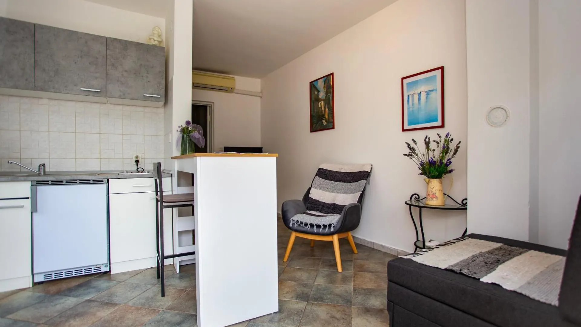 Apartments Ina & Ika Ровинь 3*,
